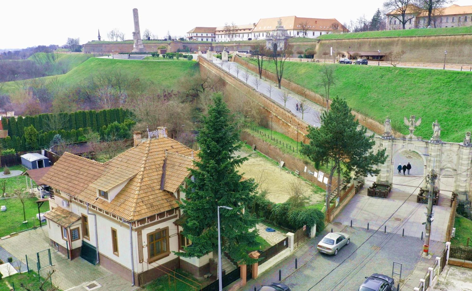 La Poarta Cetatii Villa Alba Iulia Dış mekan fotoğraf